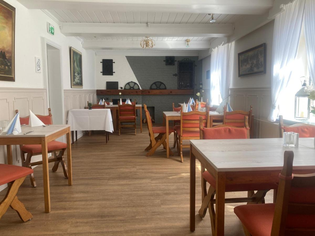 Hotel Die Friesenhalle Bredstedt Bagian luar foto